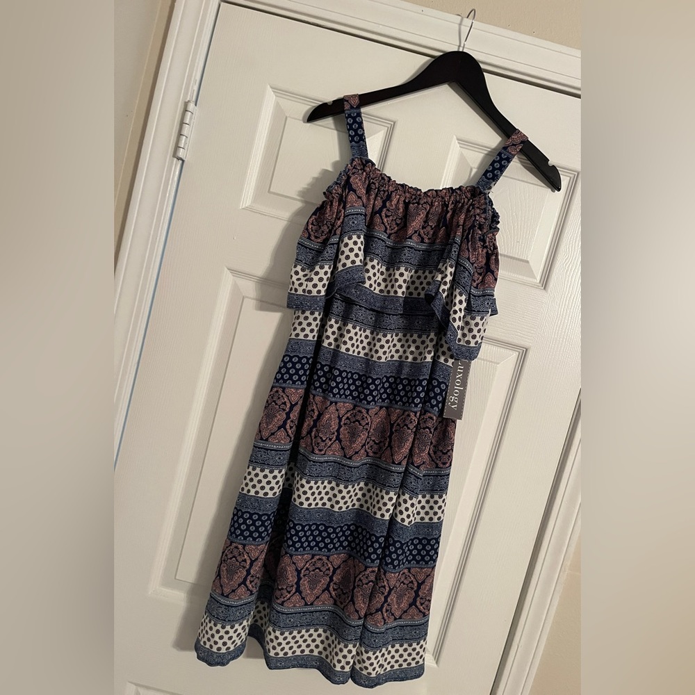 Luxology Women’s Dress. NWT. Sleeveless. Size 10. Pullover.